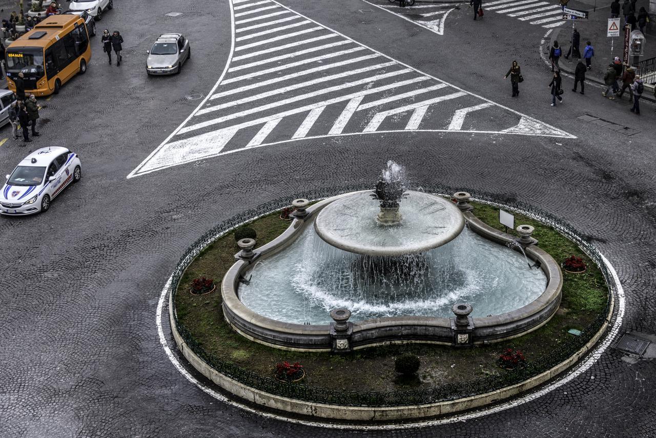 Appartamento Sul Teatro San Carlo Napoli Exterior foto