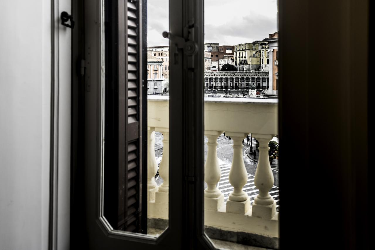 Appartamento Sul Teatro San Carlo Napoli Exterior foto